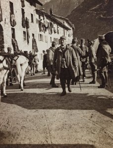 Álbum "Meine weltkriegs - Erinnerungen South-West Front (Carintia, Italia, Tirol del Sur) 31/03/1915-12/11/1918 - Josef Zohles Wien": soldados en Chiusaforte