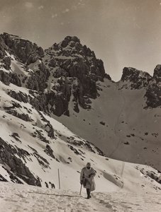 Soldado en los Alpes de Josef Zohles