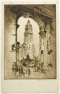 El Woolworth a través del arco