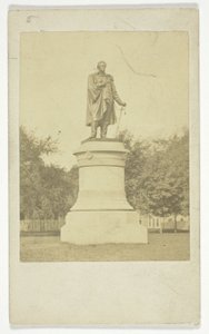 Estatua del comodoro Matthew Perry