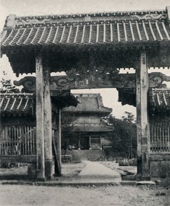 Puertas del templo Tanjo-ji, dedicado a Nichiren, c1900