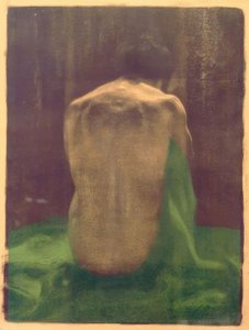 Desnudo femenino de espaldas sobre tela verde de Käthe Kollwitz