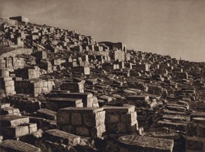 Jerusalén, Valle de Josafat con tumbas judías (foto en blanco y negro)