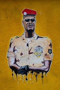 Retrato de arte callejero de Mamadi Doumbouya, Conakry, 2019
