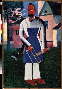 Residente de verano. (Residente de verano). Frente a un pueblo de campo en verano, retrato de un carpintero, descalzo, con un delantal sosteniendo sus herramientas. Pintura de Kasimir Severinovich Malevitch (Malevich, Malevic) (1878-1935), óleo sobre mader de Kazimir Severinovich Malevich