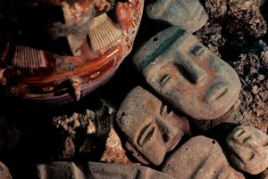 Américas; arqueología; México; Templo Mayor; Templo Mayor de los Aztecas; Entierro; Tenochtitlan..., 2010 (foto)