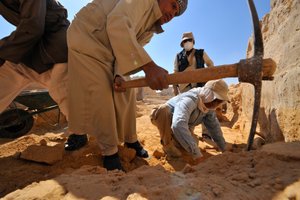 Últimos Faraones MM7836, Egipto, Taposiris Magna, Templo, Kathleen Martinez, Osiris, Isi..., 2011 (foto)
