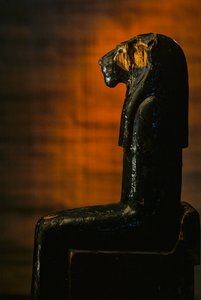 Estatua de la Diosa Leonina, Amenhotep II; Diosa Leonina; KV 35; Madera, 2009 (foto)