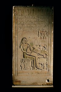 Estela de piedra caliza de la Dama Senetities, Museo Egipcio, El Cairo, 2002 (foto) de Kenneth Garrett