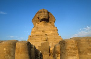 La Esfinge; Estela del sueño, Giza; Egipto