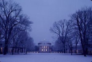 Universidad de Virginia, Charlottesville, VA; fundada y diseñada por Thomas Jefferson, 2004 (foto) de Kenneth Garrett