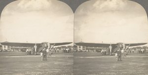 Grupo de 3 vistas estereográficas de aviación, incluyendo a los hermanos Wright, 1900-1929