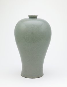 Botella con diseño inciso de cuatro ramos de loto, período Koryo, primera mitad del siglo XII de Korean School