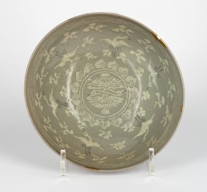 Cuenco con grullas y nubes, c.1150-1200 de Korean School