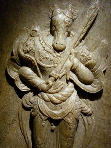 Ornamento de tumba, caballo del zodiaco en agalmatolita, siglo VIII bajo el período de los Reinos del Norte y del Sur, Corea. Fotografía, Museo Nacional de Seúl, República de Corea