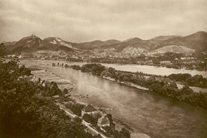 Das Siebengebirge am Rhein; El Siebengebirge en el Rin (foto en blanco y negro)