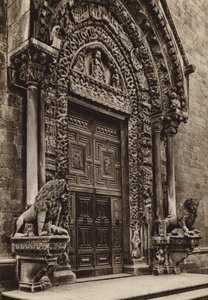 Italia: Altamura, Puglie, Catedral (foto b/n) de Kurt Hielscher