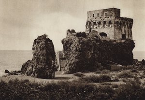 Italia: Castillo de Praia a Mare, Calabria (foto en blanco y negro) de Kurt Hielscher