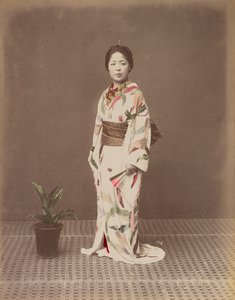 [Mujer con maceta] de Kusakabe Kimbei