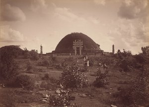 Vista general de Sanchi Tope desde el norte de Lala Deen Dayal