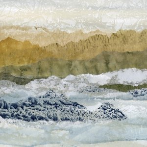 Capas de montaña abstractas de Lara Eckerman