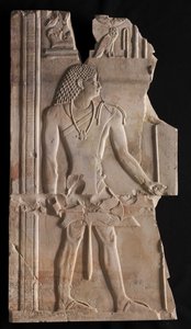 Mentuemhat como sacerdote con bastón y cetro, c.667-647 a.C.