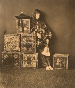 Xie Kitchin como "Un chino" de Lewis Carroll