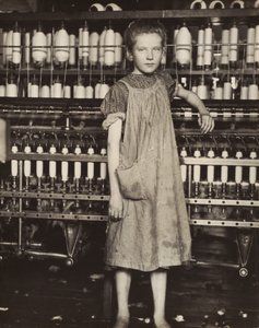 Addie Card, 12 años. Hilandera en fábrica de algodón, North Pownal, Vermont de Lewis Hine