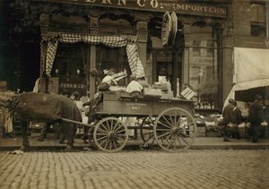 Niños vendiendo verduras en el mercado de Boston, Massachusetts de Lewis Wickes Hine
