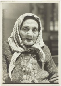 Abuela judía, Ellis Island