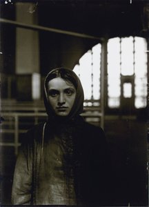Joven judía rusa, Ellis Island, 1905