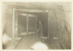 Joven trampero en una mina de carbón de Virginia Occidental) de Lewis Wickes Hine