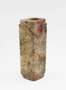Tubo de nueve niveles (cong 琮) con máscaras de Liangzhu culture