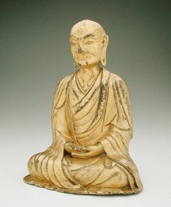 Figura de un lohan sentado de Liao Dynasty Chinese School