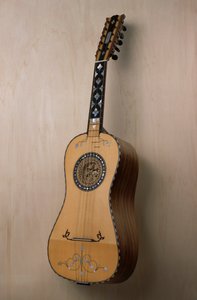 Chitarra battente (guitarra), instrumento musical construido en el taller del lutier Pasquale Scala en Praiano, Campania. Italia, siglo XX