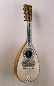Mandolina napolitana, instrumento musical construido en el taller del luthier Pasquale Scala en Praiano, Campania. Italia, siglo XX de Unbekannt Unbekannt