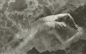 Niño del océano (foto en blanco y negro) de Lionel Wendt