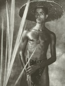 Goviya (foto en blanco y negro) de Lionel Wendt