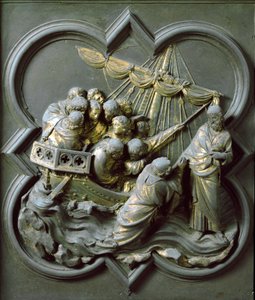 Puerta norte (llamada Puerta de la Cruz, en el norte), detalle exterior: Cristo caminando sobre el agua. Escultura de bronce hecha por Lorenzo Ghiberti (1378-1455) de Lorenzo Ghiberti