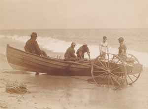 Pescadores descargando un barco, Sea Bright, Nueva Jersey de Louis Comfort Tiffany