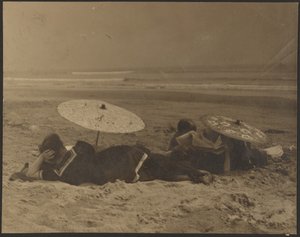 [Escena de playa con sombrillas de papel] de Louis Fleckenstein