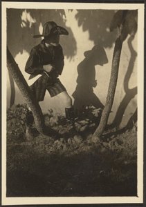 [Niño disfrazado de pirata]