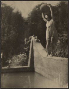 [Bailarina en el jardín] de Louis Fleckenstein