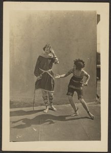 [Bailarinas en la azotea]