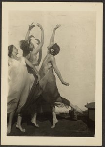 [Bailarinas en la azotea]