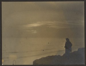 [Figura Viendo Puesta de Sol] de Louis Fleckenstein
