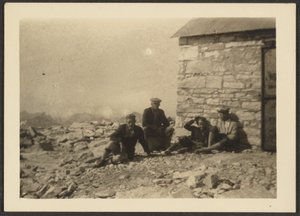 [Figuras y construcción en piedra] de Louis Fleckenstein