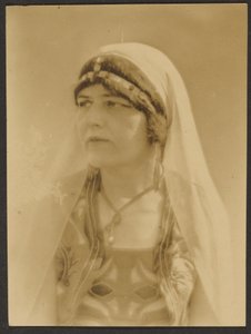 [Nautch Girl]