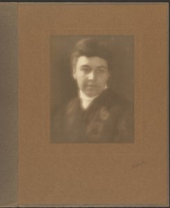 [Retrato de un hombre con túnica] de Louis Fleckenstein