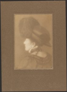 [Retrato de una mujer de espaldas] de Louis Fleckenstein